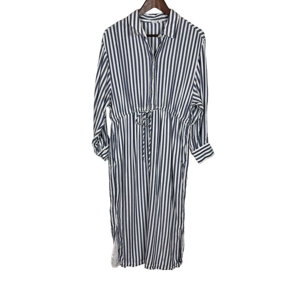NWOT Gap Chambray Blue White Striped Dress Women's Medium - Picture 1 of 5